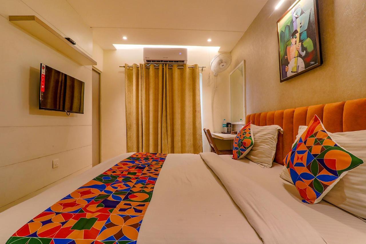 FabHotel Geetraj Lucknow Buitenkant foto