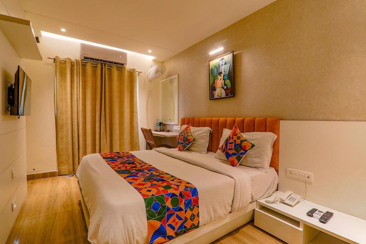 FabHotel Geetraj Lucknow Buitenkant foto