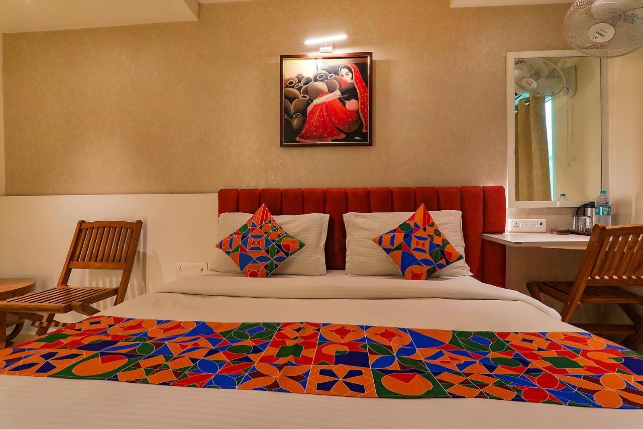 FabHotel Geetraj Lucknow Buitenkant foto