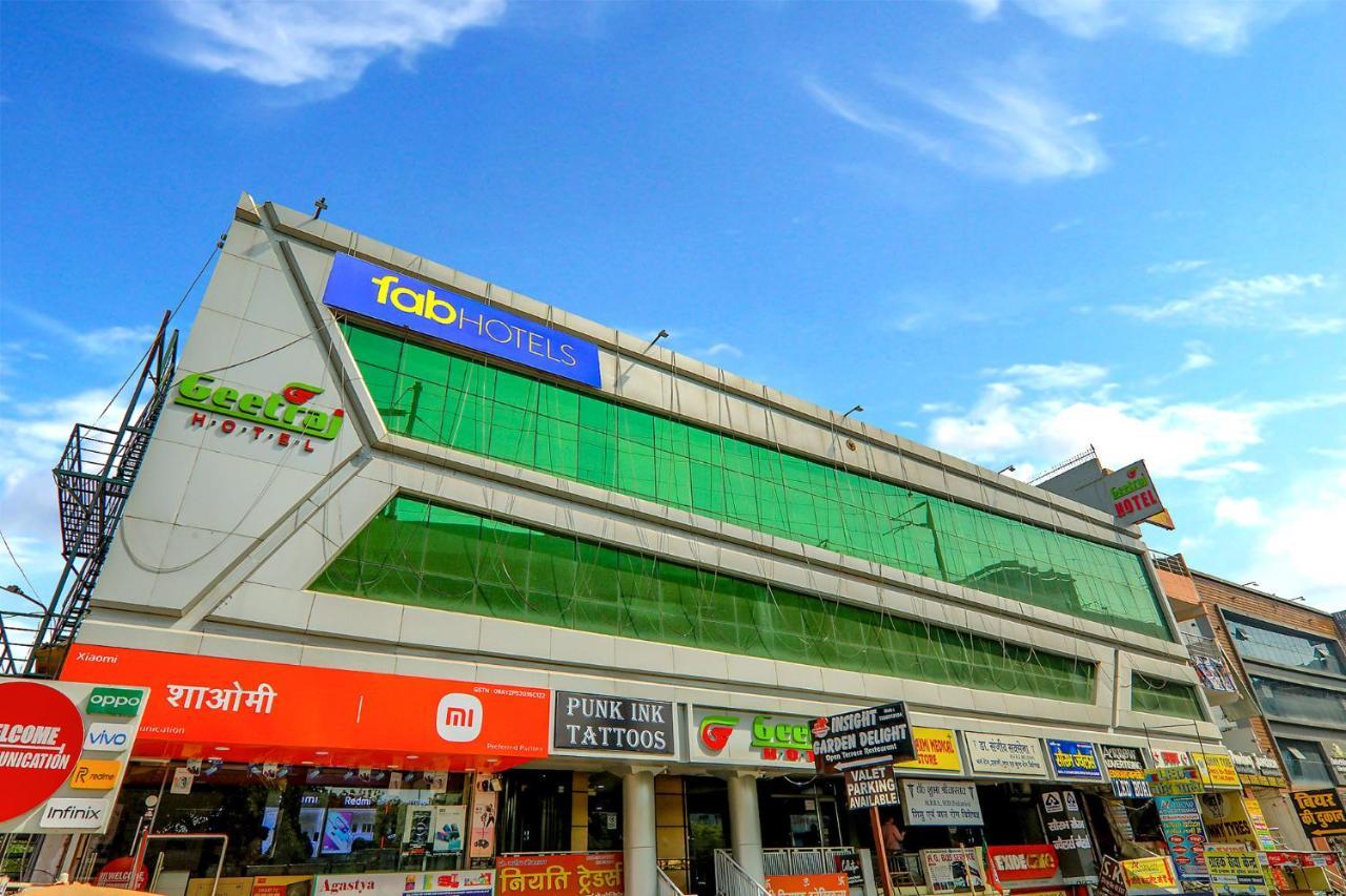 FabHotel Geetraj Lucknow Buitenkant foto
