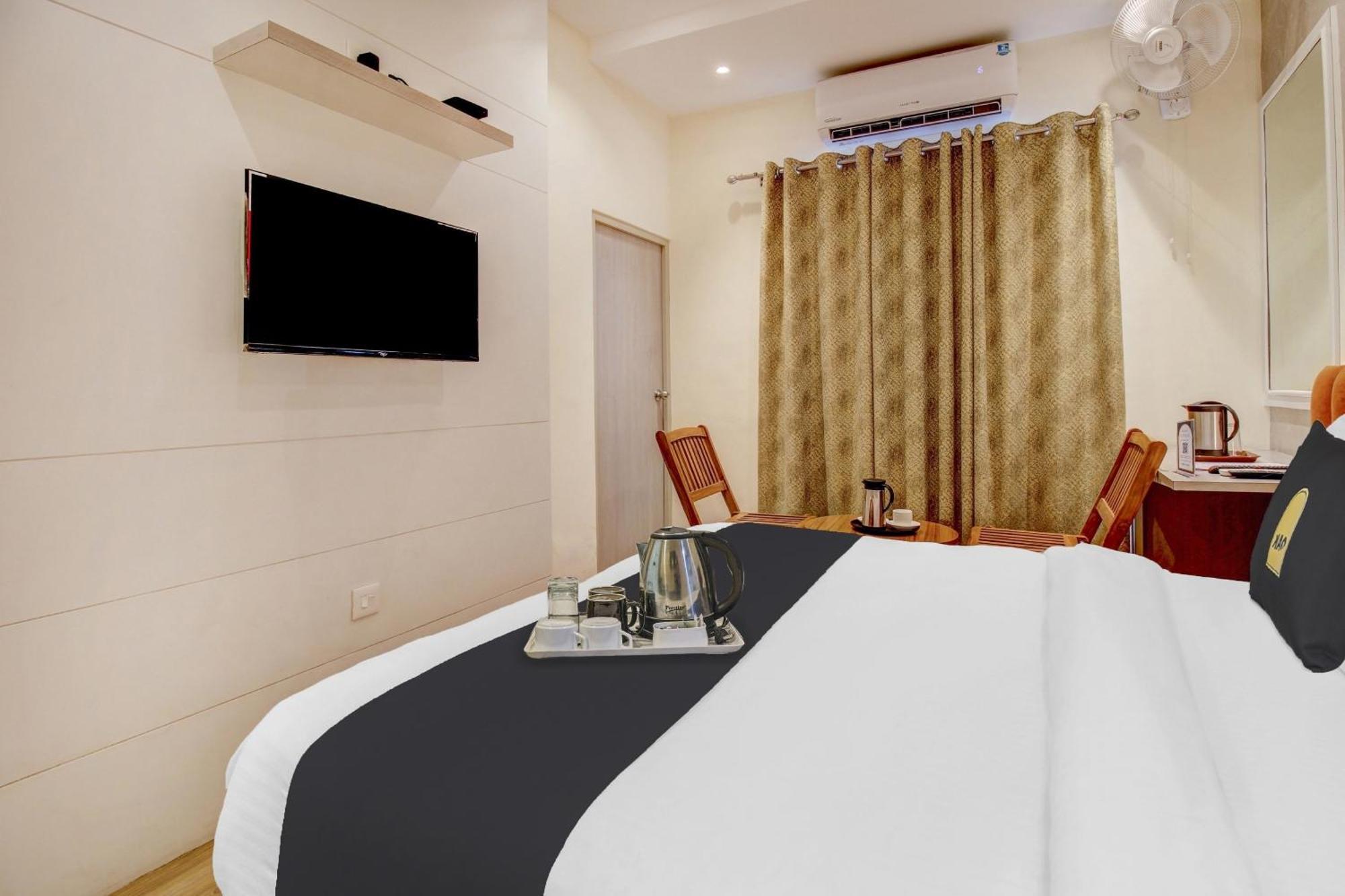 FabHotel Geetraj Lucknow Buitenkant foto