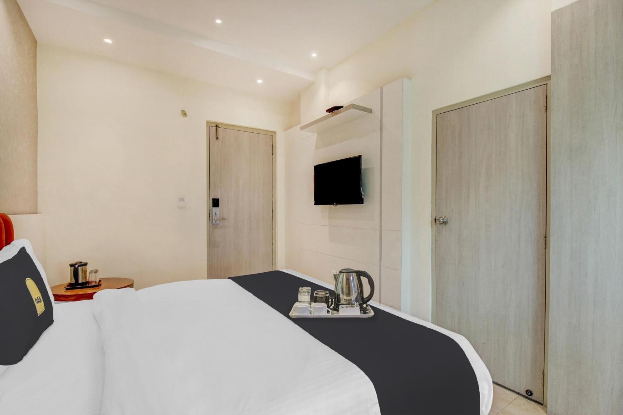 FabHotel Geetraj Lucknow Buitenkant foto